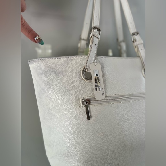 Nwt Charming Charlie Citrus Splash White Vegan Leather Tote With silver Accent - Picture 12 of 16